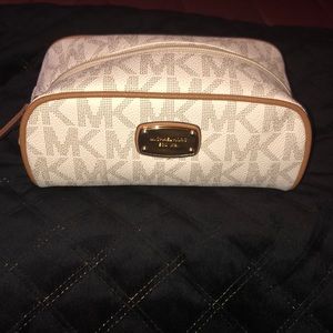 mk toiletry bag